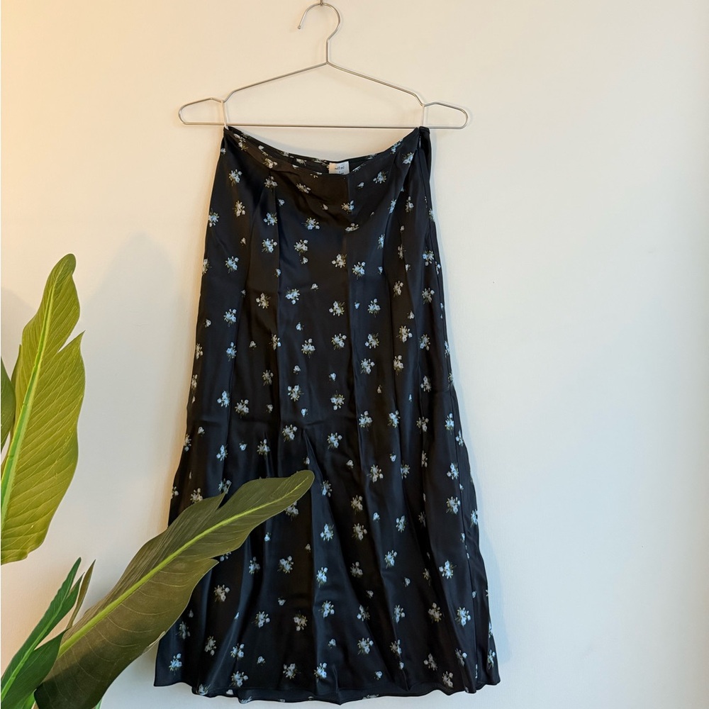 Wilfred Black Midi Skirt with Blue Floral Pattern